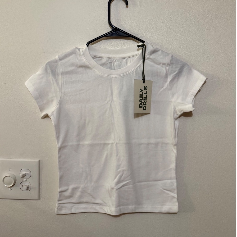 Daily Drills Everyday Tee Size XS/S White NWT NIB
